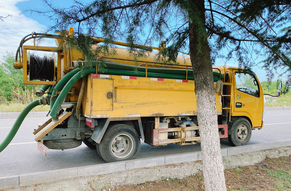 283滨江清洗抽粪车